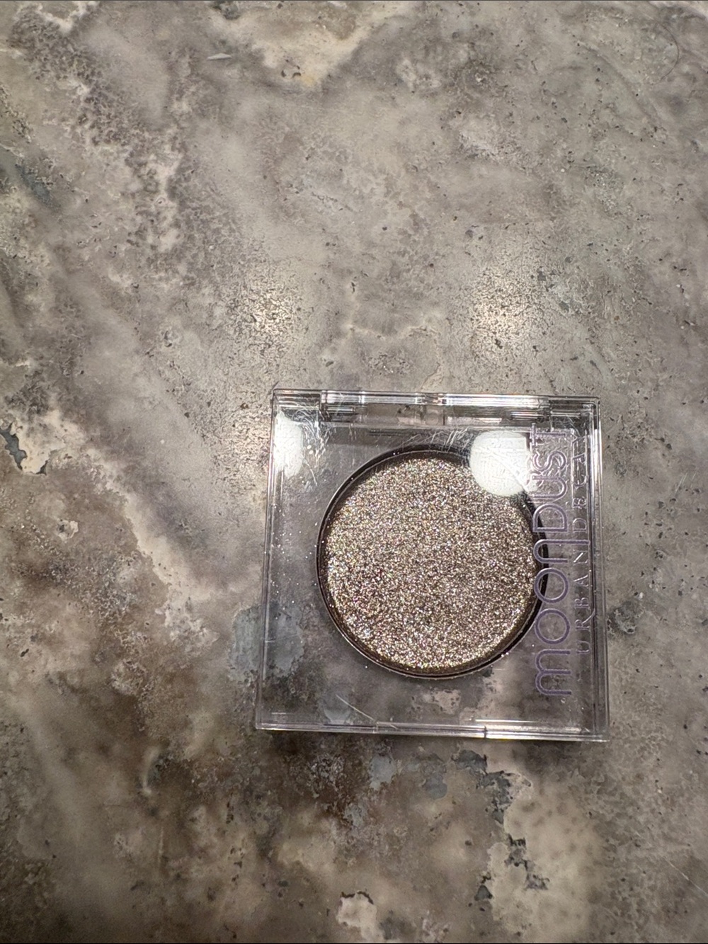 ⭐️Discontinued⭐️ Full-sized Urban Decay Moondust Glitter Eyeshadow- Lithium - Picture 3 of 4